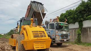 Mud Unloading  Hyundai and DongFeng Dump Truck Safety Unloading Soil, Best Operator