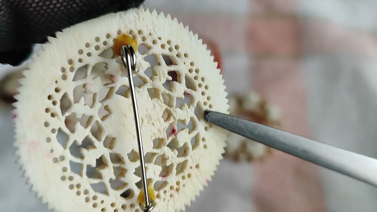 Броши из кости и броши - имитация кости