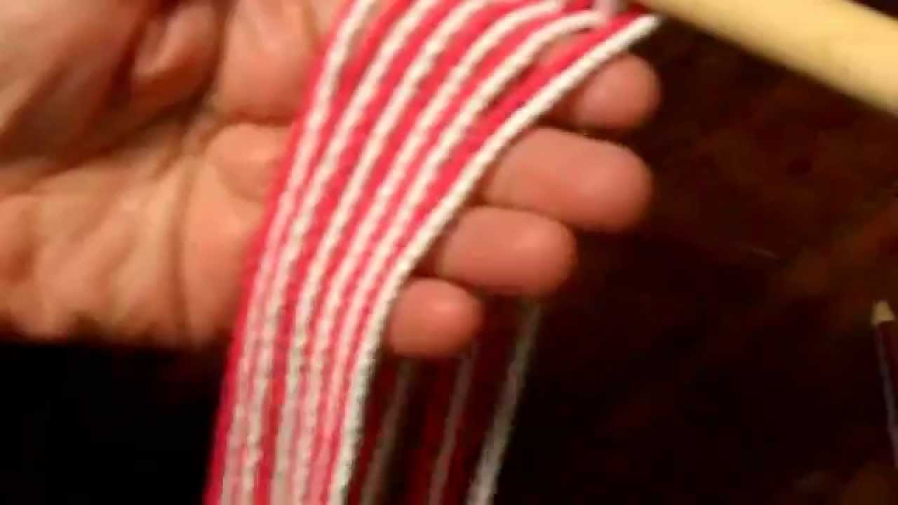 Sprang 1. Entrelazado . Inicial. subtitulado