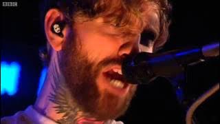 Bring Me The Horizon It Never Ends Blessed With A Curse Anthem BBC Radio 1 Festive Festival 2011