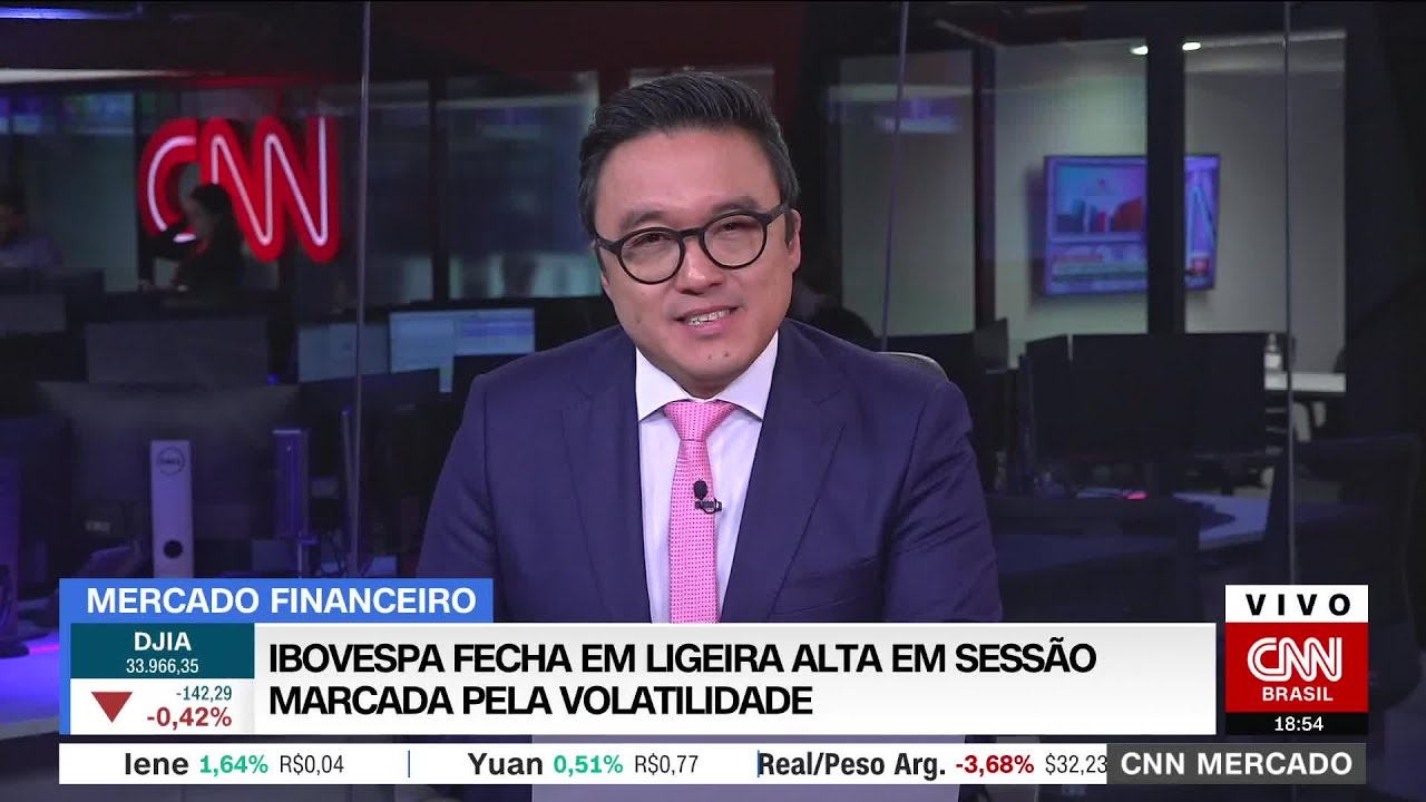 CNN MERCADO: Ibovespa fecha em ligeira alta em sessão marcada pela volatilidade | 14/12/2022