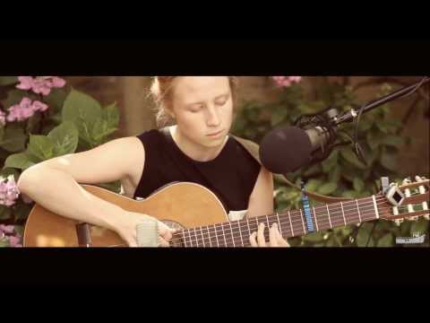 Ditte Elly - What Am I (The Boatshed Sessions)