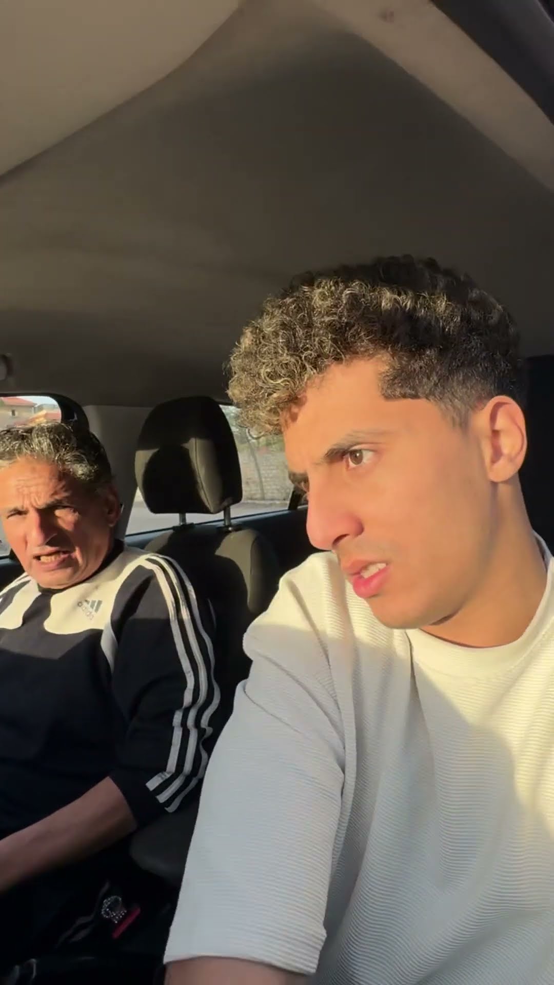 السواقه مع جدي شيء صعب ?