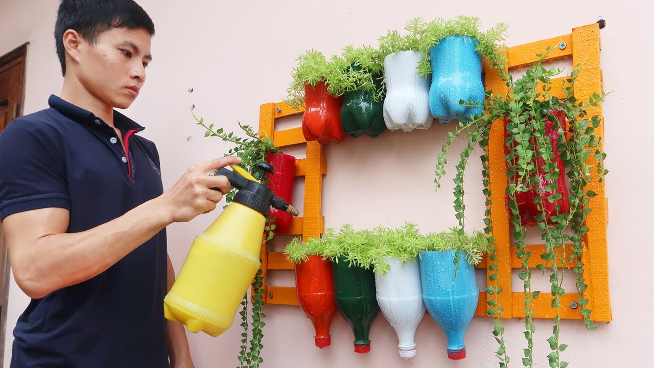Stunning Vertical Garden from Plastic Bottles, Look a Picture