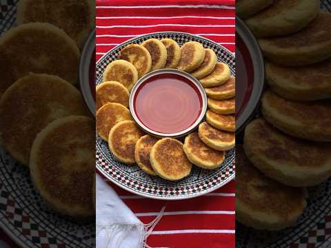 Moroccan Harcha 🥰 #food #cooking #recette #شهيوات #وصفات #moroccanfood #recipe #viral #fyp by Chhiwat Morocco