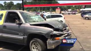 Car Crashes Into Hazlehurst Building