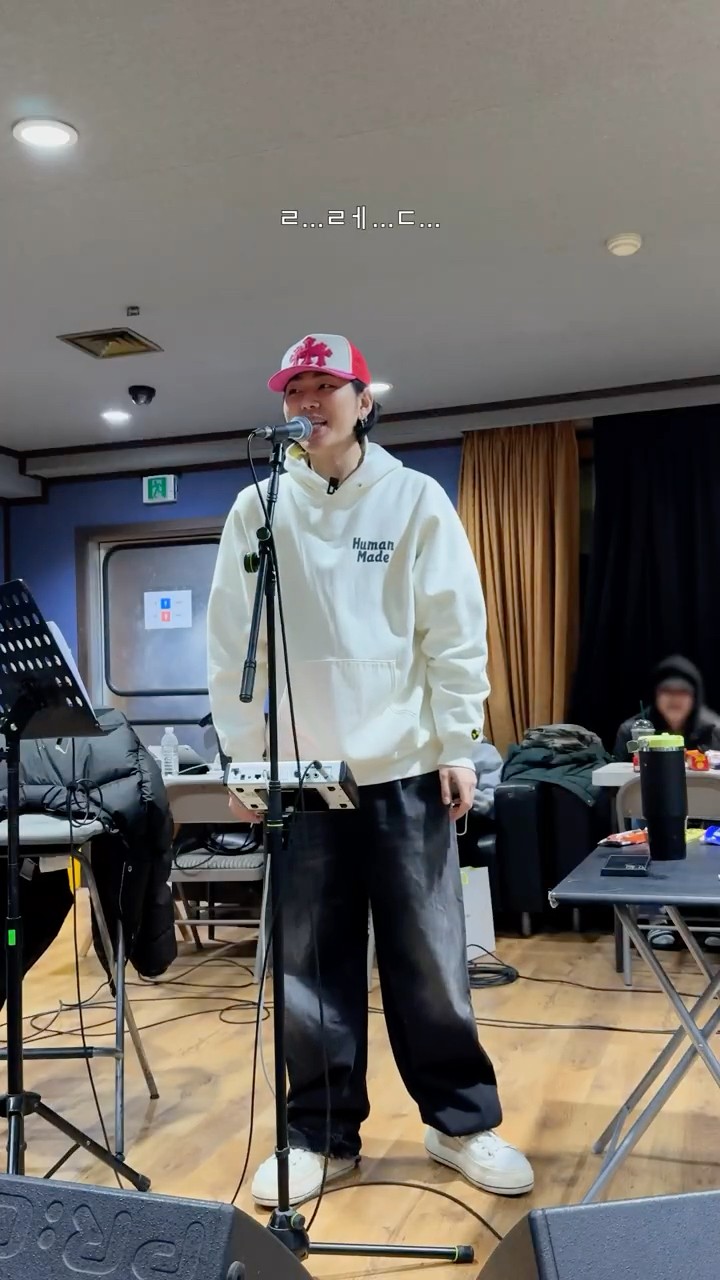 準備できてる？ Red Sun! #ZICO #지코 #ジコ #ZICO_TOKYODRIVE - YouTube