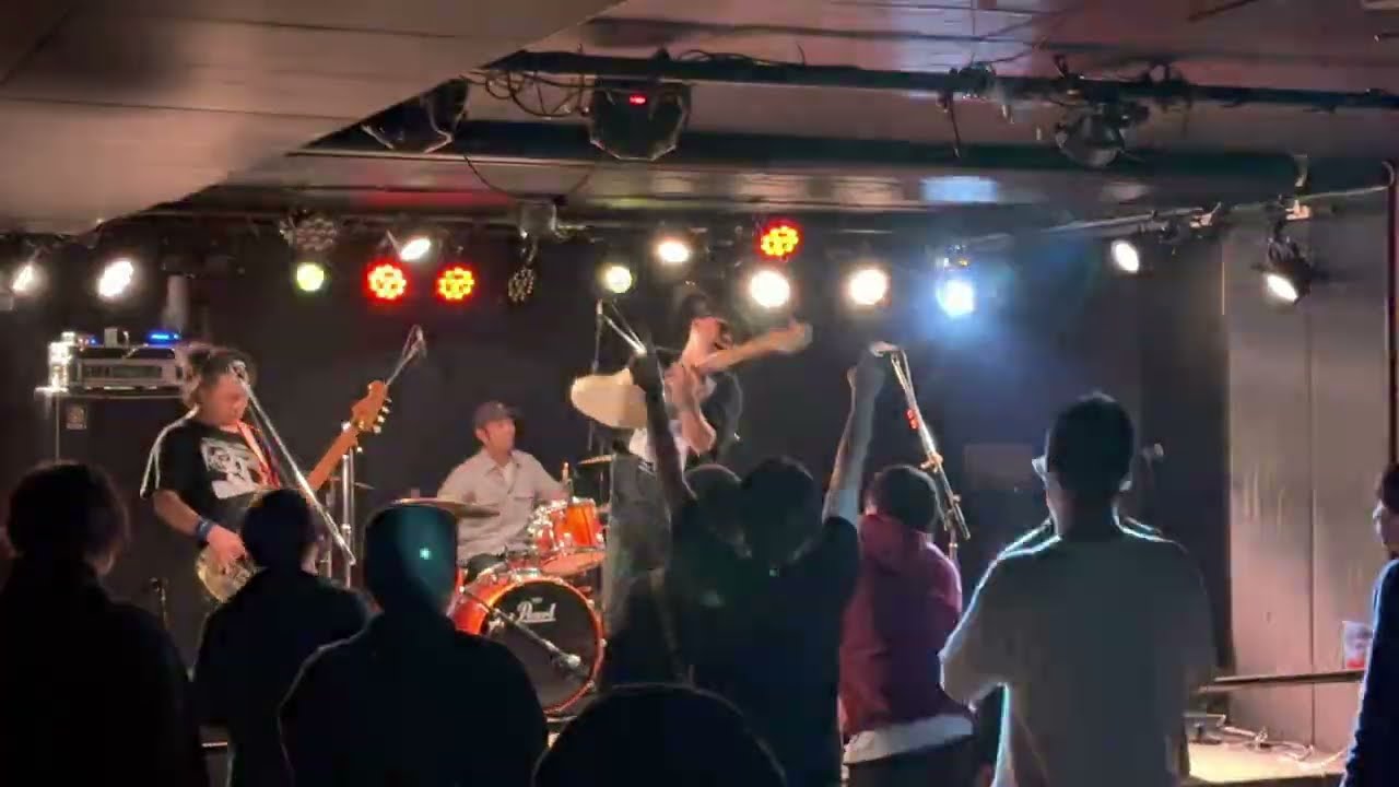 Guarda Eugene - Kill Yourself (ライブ@横浜BuzzFront / 2025年1月19日) su YouTube Guarda Eugene - Kill Yourself (ライブ@横浜BuzzFront / 2025年1月19日) su YouTube