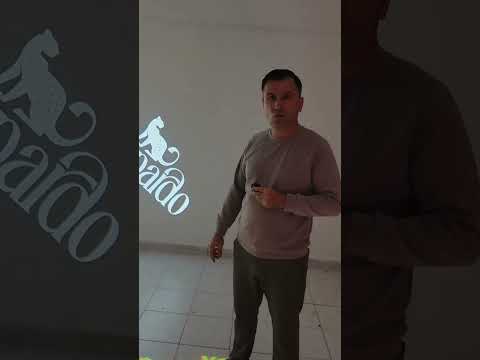 Logo Yansıt Video Uygulamaları ve Logo Projektörü Örnekleri 7 Restoran Logolarını Duvara Yansıtma: Showroom Videosu video kapağı
