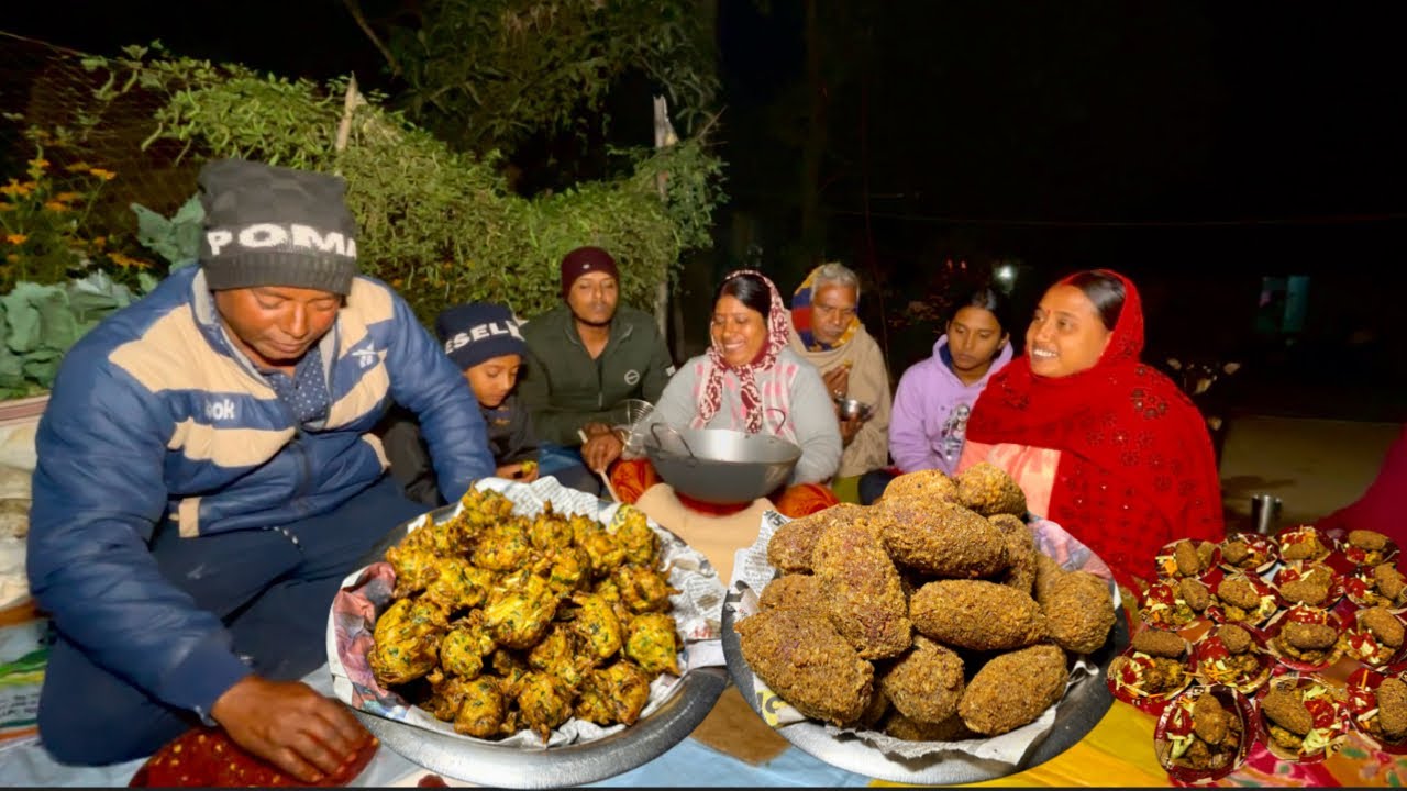 বিকেলে মাঠে থেকে বাজারের সবজি তুলে এনে রাত্তিরে আড্ডায় কাটলেট আর পকোড়া বানিয়ে জমিয়ে খাওয়া।