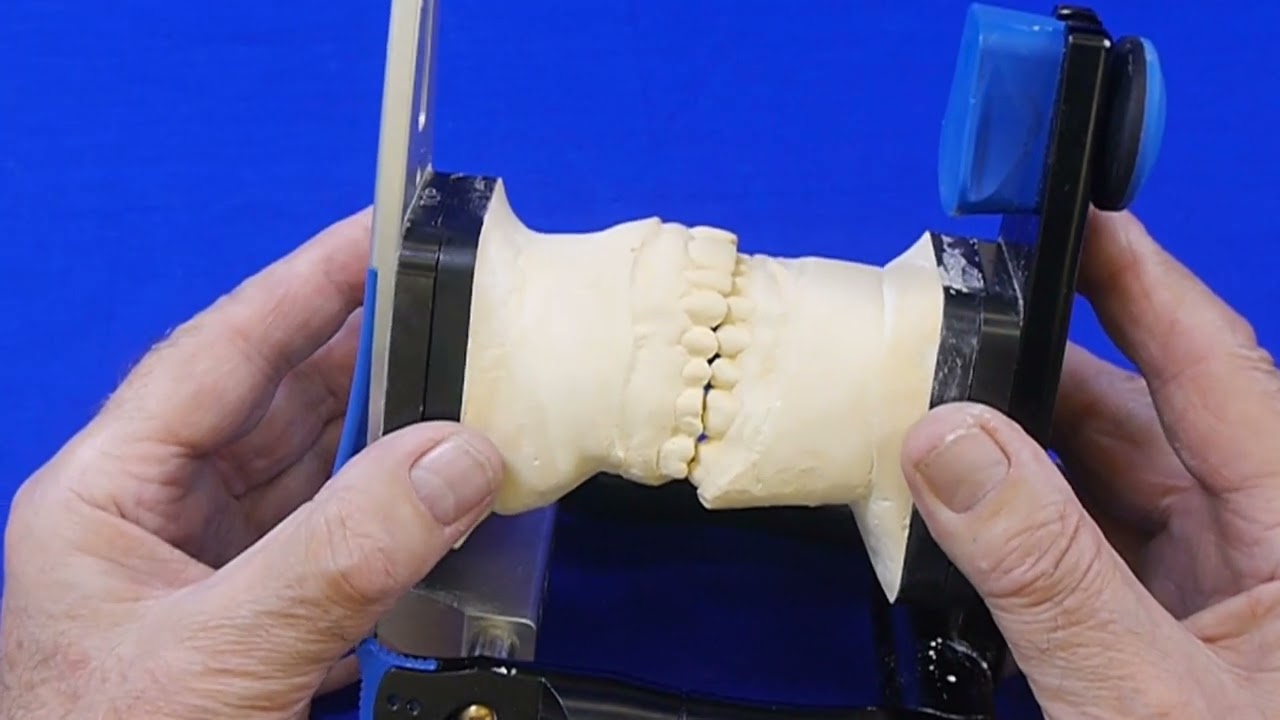 3 Ship Checking for Interferences in the Hinge Position - Occlusion