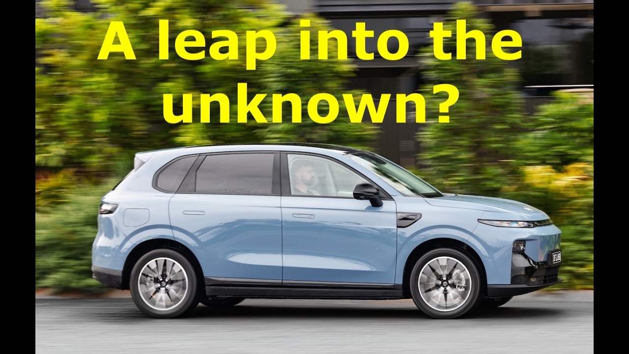 Видеообзор Leapmotor B10 2026 года: Стивен Корби предлагает новый взгляд на новейший китайский эл...