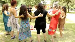Turning to Peace, Danza Circular, en un parque en Santiago, enero 2017