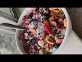 FRUITY PEBBLES inspired   PROTEIN OATMEAL recipe