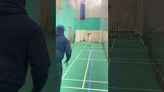 Stop Falling Over! Coach Ingram Jones on the 'Hold' Technique when batting #shorts