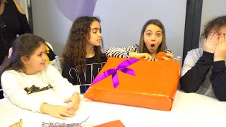 Doğum Günü Hediyelerimi Açıyorum - Oyuncax Tv