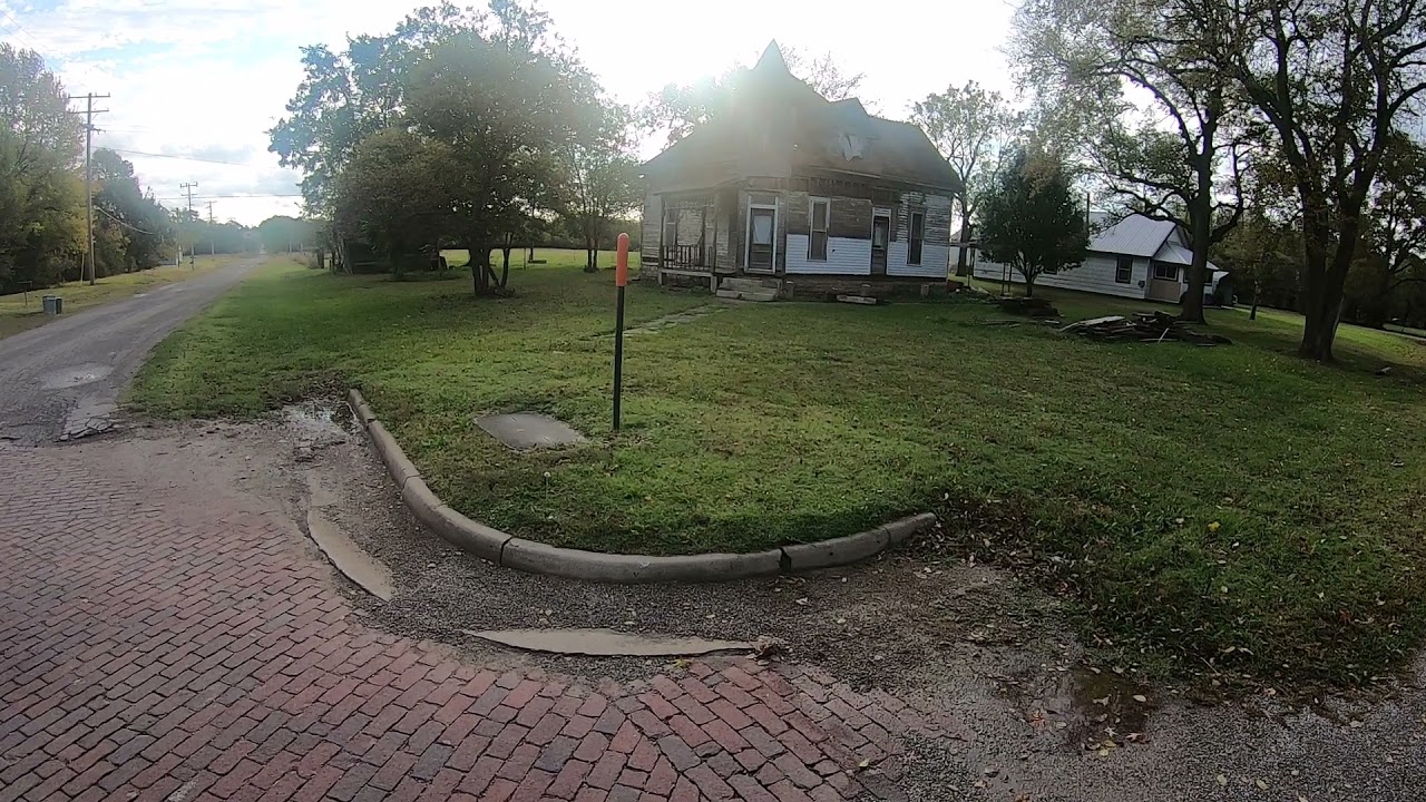 My first ride thru the small town I live in. Grenola KS SALUTE! YouTube