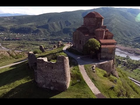 ტურისტების \"შემოსევა\" ჯვრის მონასტერში, ძალიან პოზიტიური ნიშანი