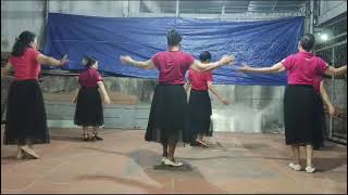 Nhóm Vui khỏe T2 điệu Val Để gió cuốn đi 