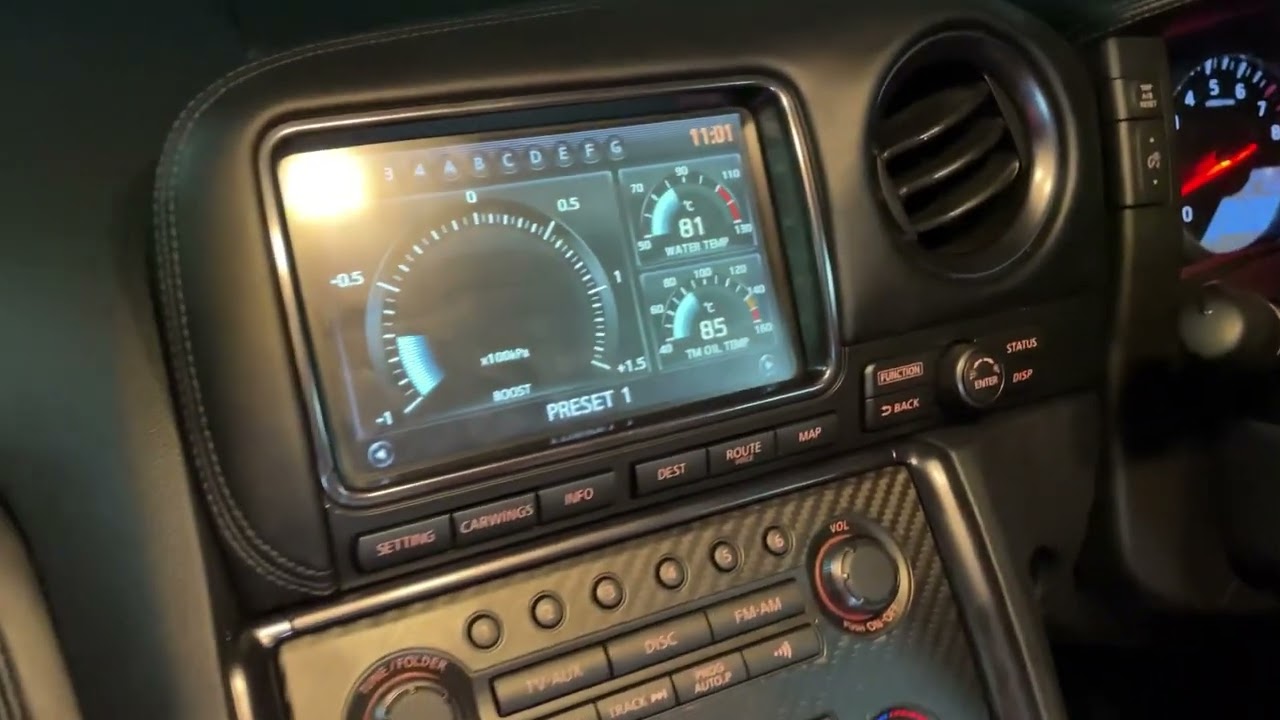 Volando Android MMI with Wireless Apple CarPlay in Nissan GTR R35 2012