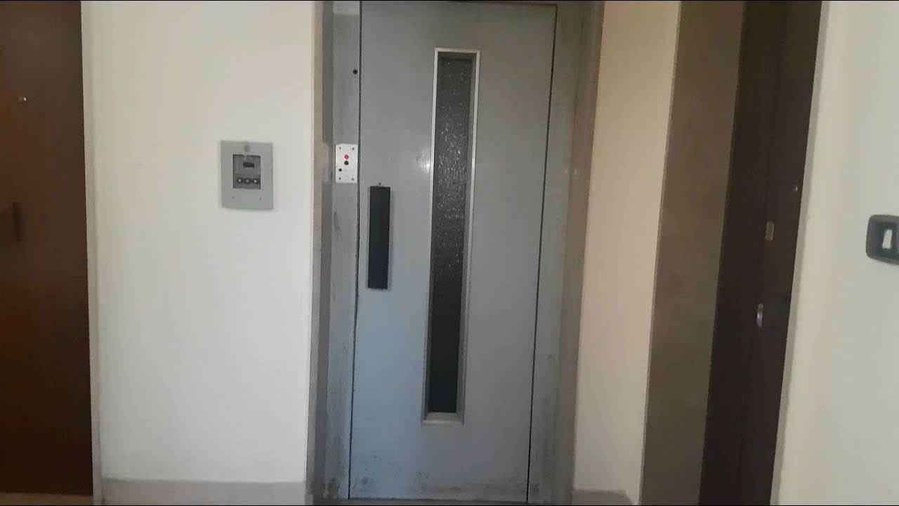 Epic 1960 Schindler Traction Elevator@Via Nicolò Garzilli 44B, Naples, Italy