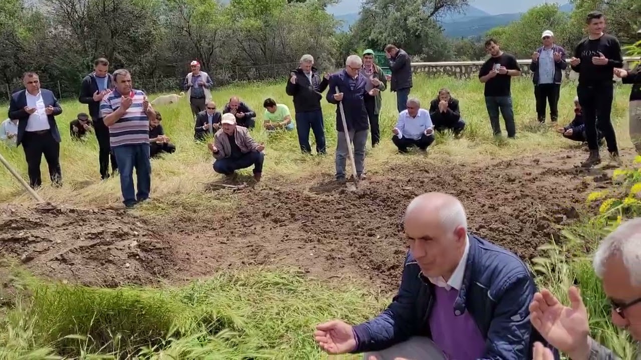 AYDOĞMUŞ KÖYÜ / Cenaze Defin 