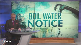 UT students show up to free water distribution event