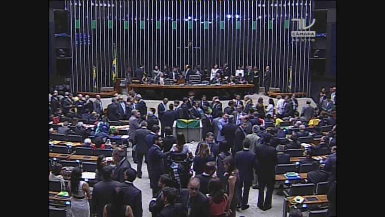 Votação do pedido de impeachment da presidente Dilma Roussef na Camara YouTube Votação do pedido de impeachment da presidente Dilma Roussef na Camara YouTube