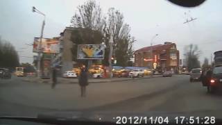 смешные пешеходы на дороге, адекваты и не очень! прикол! funny pedestrians on the road