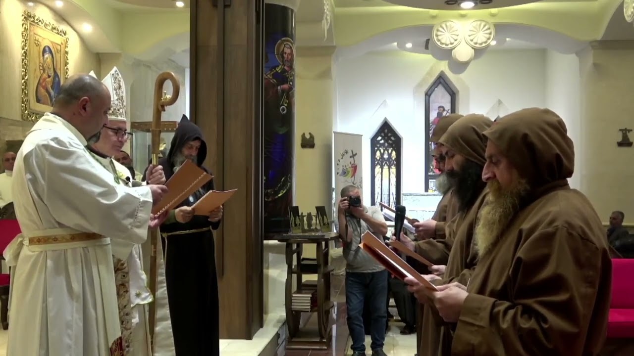 المجاهرة بالنذور المؤبدة لخمسة من اخوة الصليب المقدس، في كنيسة مار أدي الرسول في كرمليس