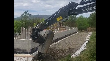 DigMax 360 Continuous Rotation Bucket in action 💣