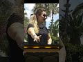 الفنانة زكية محمد بالميني سروال في بيت الوزير الاول السابق احمد اويحي الفنانة زكية محمد بالميني سروال في بيت الوزير الاول السابق احمد اويحي