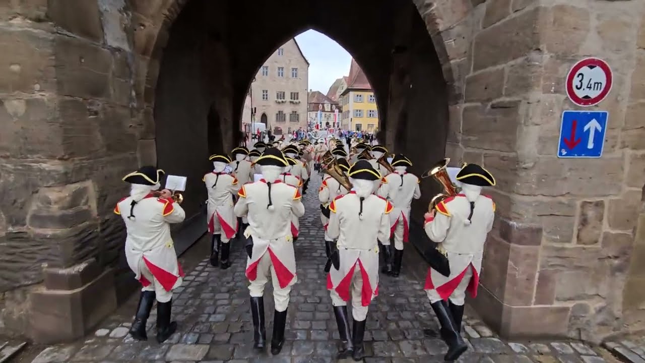 Dinkelsbühler Knabenkapelle 7:00 Uhr Wecken an der Kinderzeche Altstadt in Dinkelsbühl 21. Juli 2025