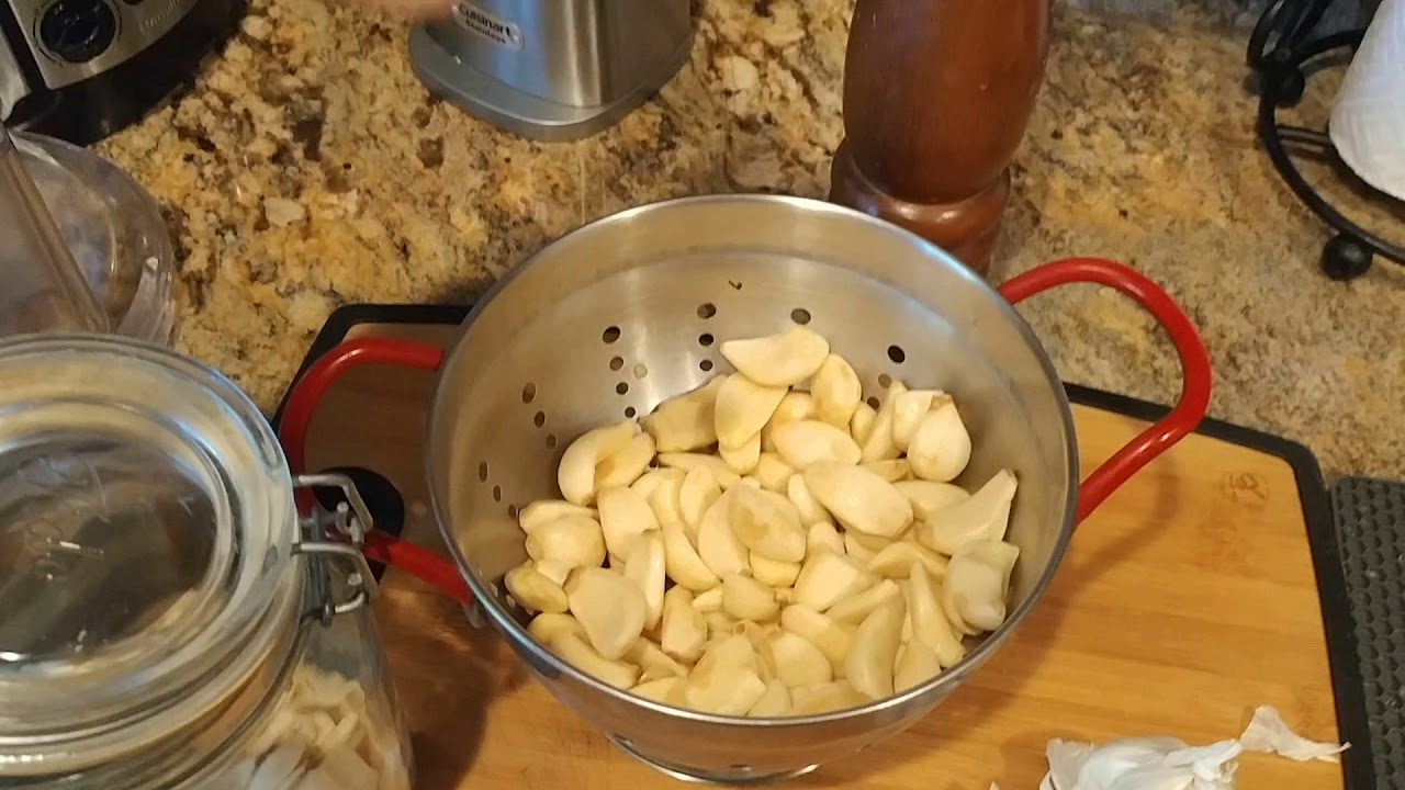 79 How To Keep Garlic Fresher For Longer In The Fridge Christopher Ran Save Food Garlic Fresh 79 How To Keep Garlic Fresher For Longer In The Fridge Christopher Ran Save Food Garlic Fresh