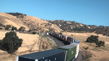 Trains in Bealville and the Tehachapi Loop HD