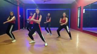 Coca Cola | Luka Chuppi | Zumba Dance Steps | Nivedita Vishwakarma Choreography Resimi