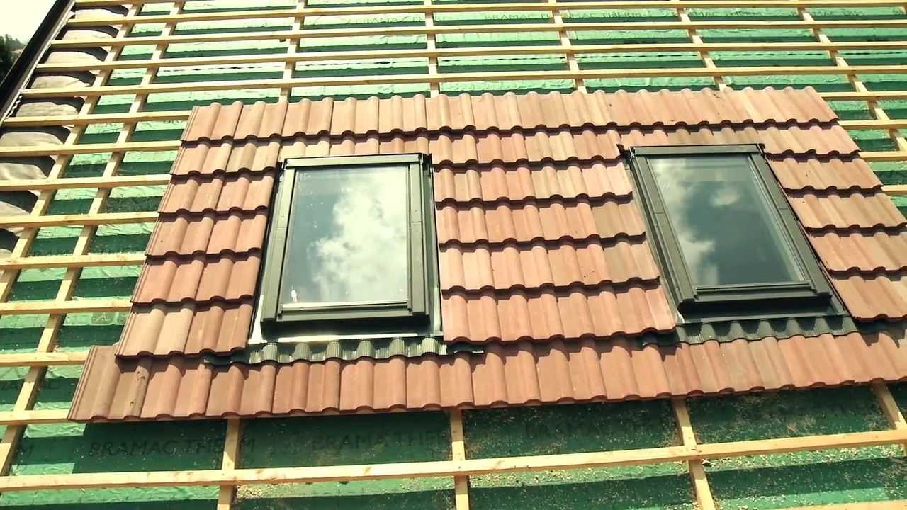 První  montáž střešního okna Dakea v České republice