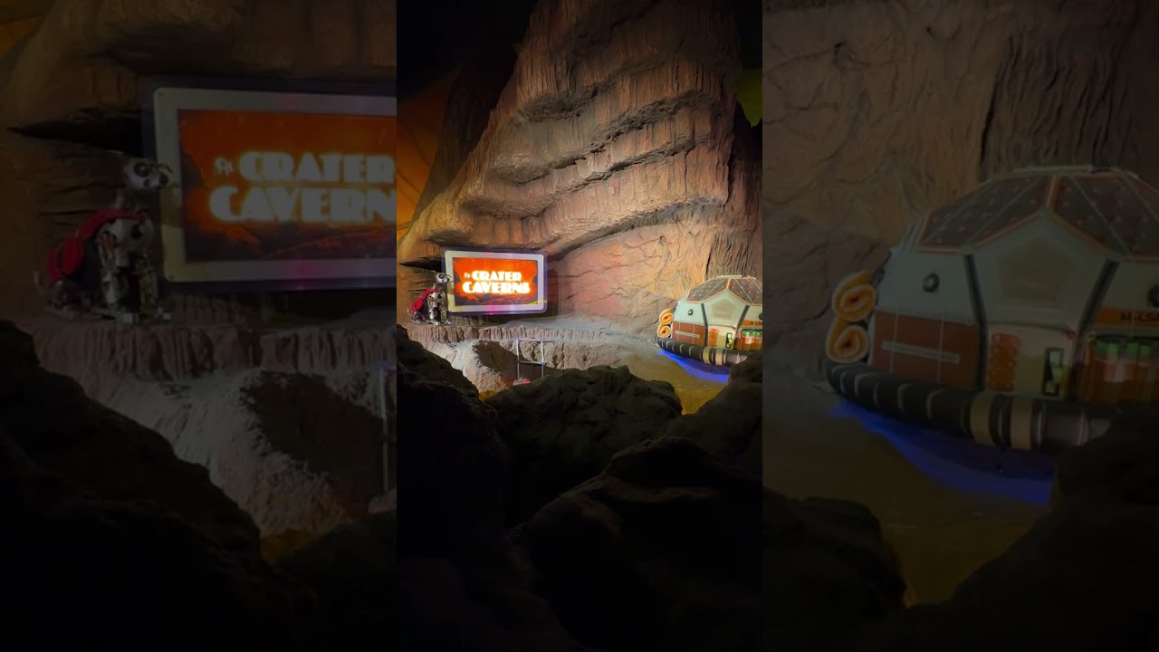 Tomorrowland Background Audio | Calm In-Park Ambience