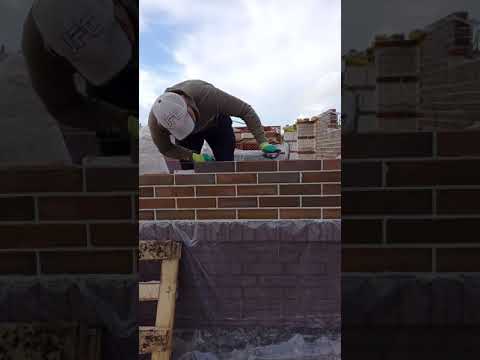 Баварская кладка, элемент рассшивки кирпича