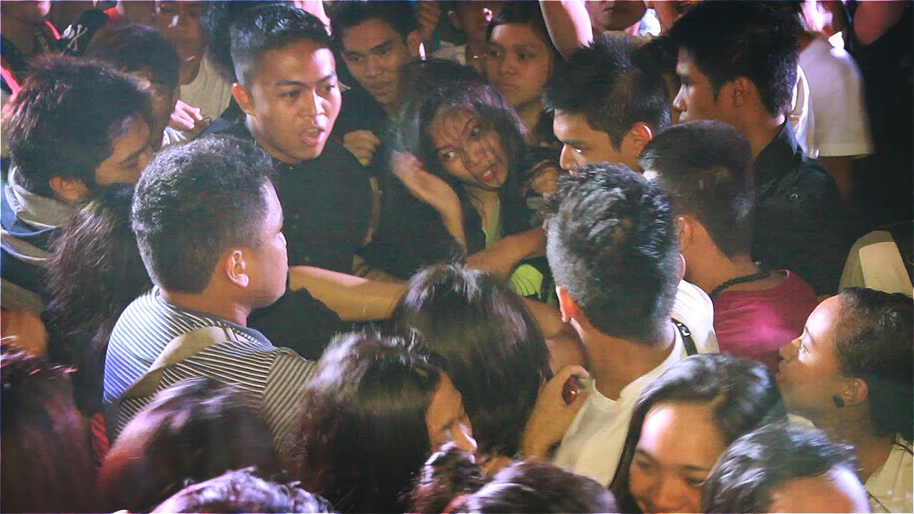 Fans killing each other fighting for Abra's cap YouTube