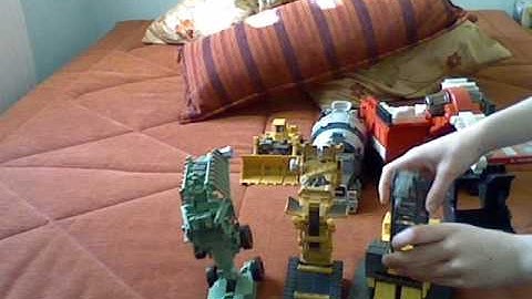 Transformers ROTF Devastator Review Part 1/2