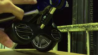 MINI三輪車　足置き部開閉の方法