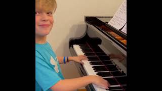 Amazing 8-year-old pianist Ben Kidwell plays Billy Joels Piano Man