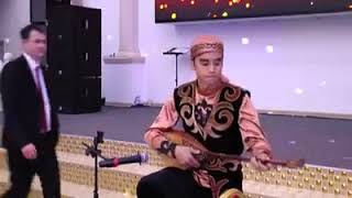 Попурри музыки на казахских песен на домбре
