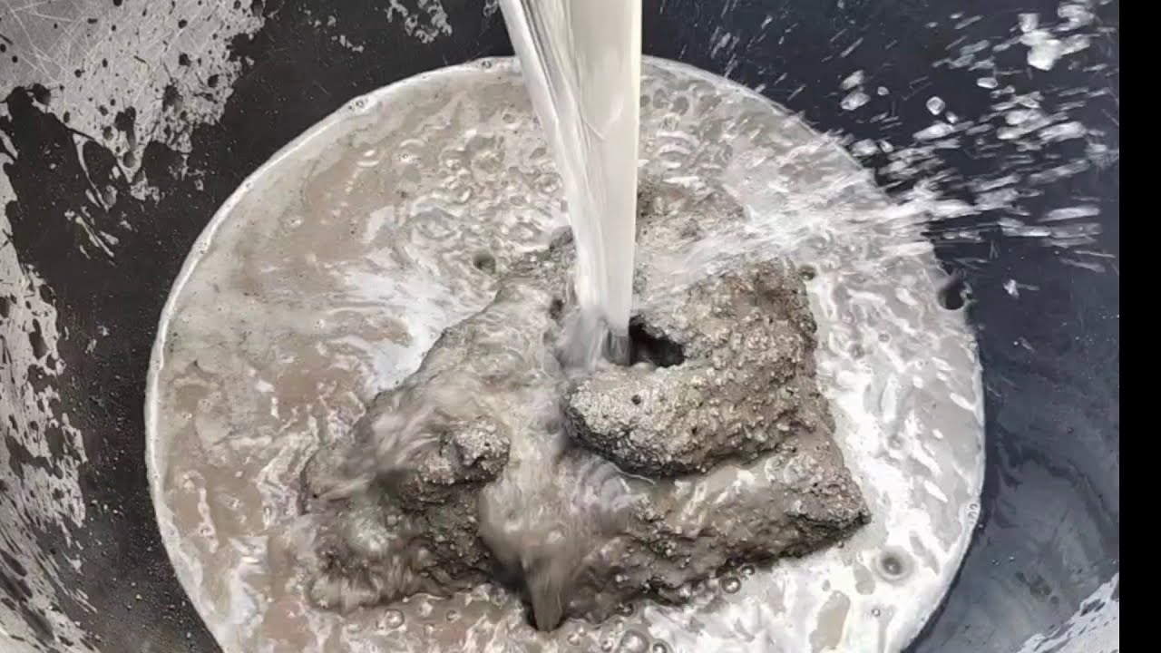 |Asmr| pouring lots of water 💦 on huge chunks of sand cement  i love it |sleepaid| satisfying video|