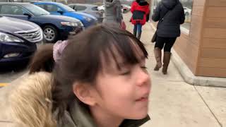 Weekend tour in Chicago: Shameless filming location & Market day!