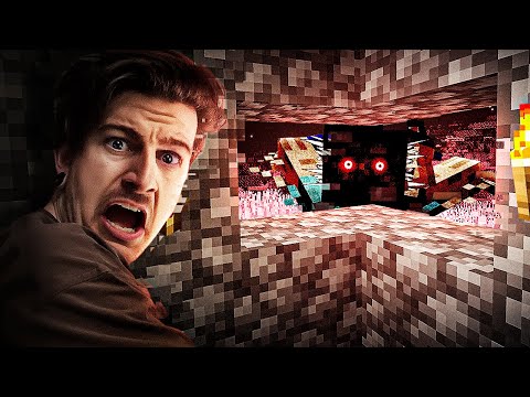 The Minecraft Horror Mod That Gets SCARIER The Longer You SURVIVE..