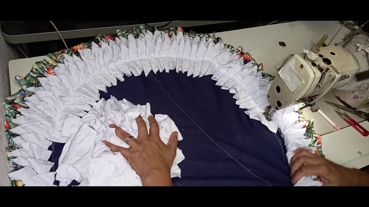 como fazer tapete margarida de  retalho de malha