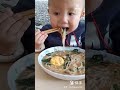 baby use chopsticks professionally