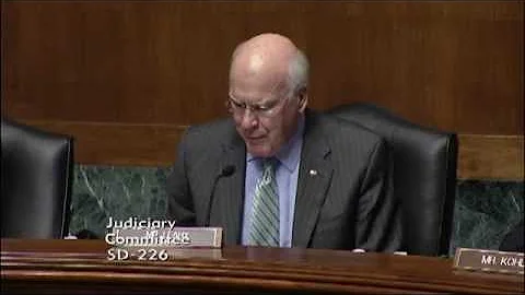 Senator Leahy asks Victoria Espinel about patent t...